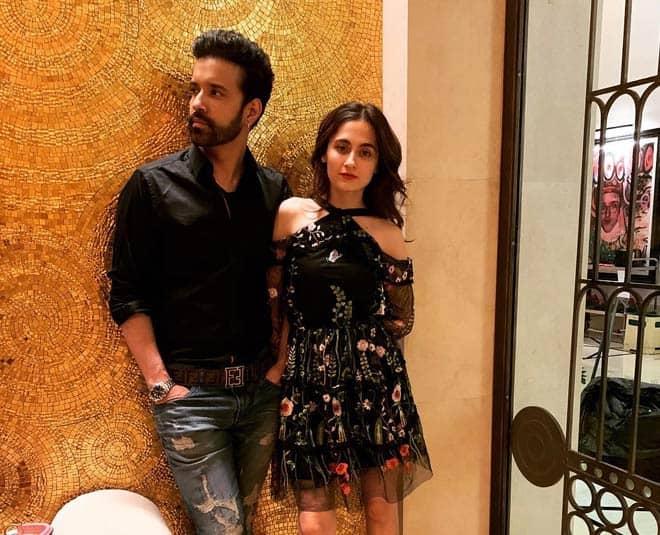 आपको बता दें कि संजीदा शेख ने साल 2 मार्च 2012 को आमिर अली से शादी की थी. एक इंटरव्यू में आमिर अली ने कहा था कि वह शादी को लेकर बहुत डरे हुए थे, जबकि संजीदा उनसे शादी करने के लिए एकदम तैयार थीं.