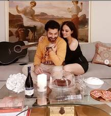 Photos: रिप्सी भाटिया और शरद मल्होत्रा ने लॉकडाउन में मनाई पहली वेडिंग एनिवर्सरी, ये रही खास तस्वीरें