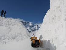 COVID-19: रोहतांग दर्रे को बीआरओ ने तीन हफ्ते पहले खोला, लाहौल-स्पिति जिले में भेजी जानी है दवाइयां-जरूरी सामान