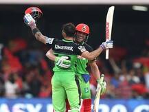 कोविड-19 के खिलाफ विराट-डिविलियर्स की पार्टनरशिप, ये चीजें बेचकर जुटाएंगे फंड