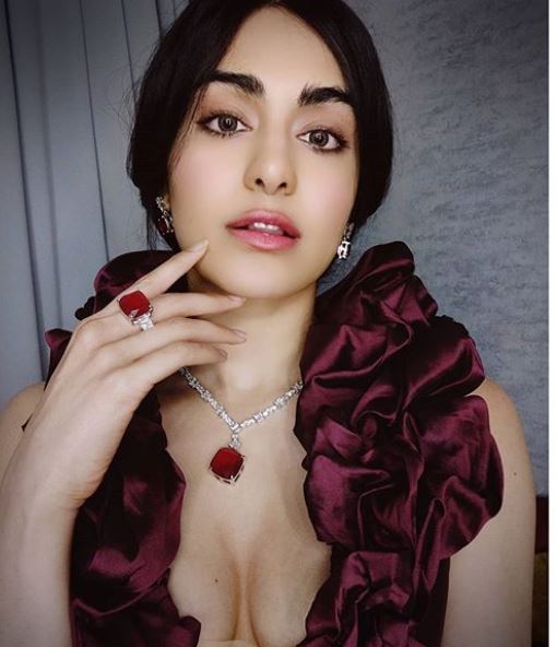 IN PICS: Ada Sharma shares this very sensuous picture amidst Lockdown, becoming viral fast