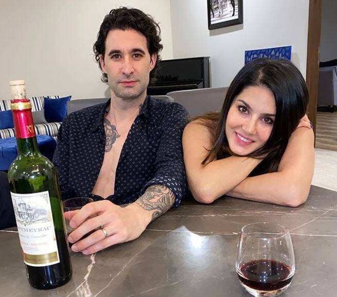 ये तस्वीर शेयर करते हुए कैप्शन में सनी ने लिखा है, 