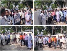 कुशीनगर: 50 किलो के बोरे में मिल रहा है 45 से 47 किलो ही राशन, कोटेदारों ने एसडीएम आवास पर किया प्रदर्शन