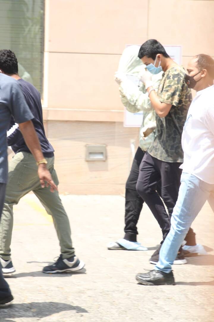 मंगलवार को अचानक उनकी तबीयत बिगड़ गई थी जिसके बाद उन्हें अस्पताल में भर्ती कराया गया जहां उन्हें आईसीयू में रखा गया था. (Photo Credit: Manav Manglani)