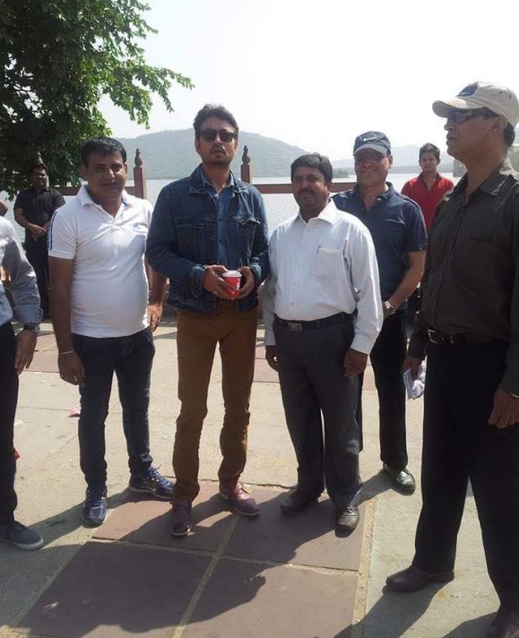इरफान खान जयपुर से बिछड़कर मुंबई जरूर जा बसे, लेकिन दिल हमेशा घरवालों के बीच धड़कता था
