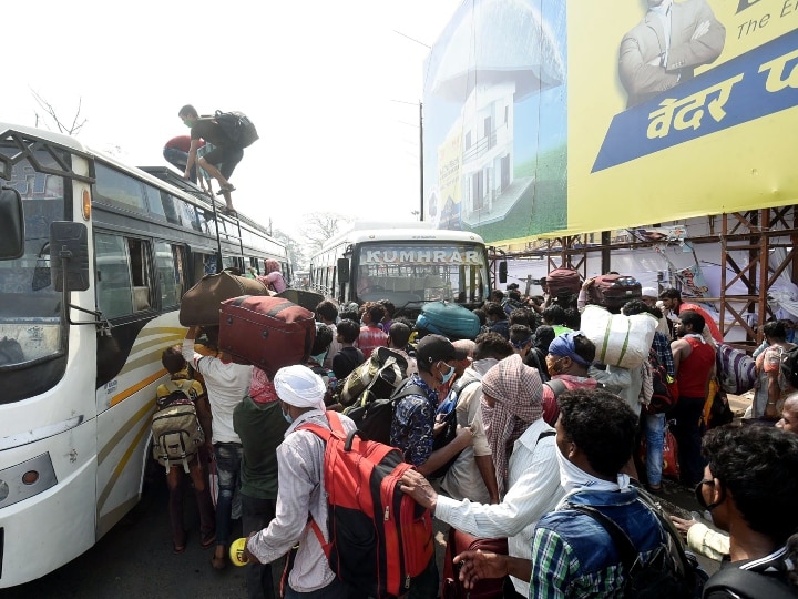 Haryana Migrant laborers start migration due to fear of complete lockdown more than 3 thousand have returned  हरियाणा: संपूर्ण लॉकडाउन के डर से प्रवासी मजदूरों ने शुरू किया पलायन, अब तक 3 हजार से अधिक वापस लौटे
