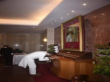 महाराष्ट्र स्थापना दिवस: कोरोना वायरस के चलते सादगी से हुआ कार्यक्रम, सीएम उद्धव ने फहराया तिरंगा