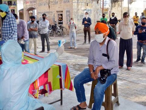 COVID-19: पंजाब में चार दिनों में दोगुने से ज्यादा केस, नांदेड़ साहिब से लौटे अब तक 432 श्रद्धालु का रिपोर्ट पॉजिटिव COVID-19: पंजाब में चार दिनों में दोगुने से ज्यादा केस, नांदेड़ साहिब से लौटे अब तक 432 श्रद्धालु का रिपोर्ट पॉजिटिव