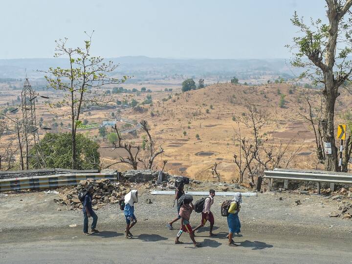 BLOG: गांवों की बिगड़ती जीवन व्यवस्था ही पलायन का मुख्य कारण था