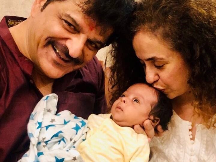 Rajesh Khattar shared first pictures of his baby son Vanraj शाहिद कपूर के सौतेले पिता राजेश खट्टर बने पापा, शेयर की बेटे के साथ खूबसूरत तस्वीर