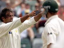 भारत से कनेक्शन जोड़ने की अख्तर की कोशिश, बॉयोपिक में सलमान से करवाना चाहते हैं लीड रोल