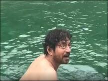 ठंडे पानी में नहाते इरफान खान का वीडियो आया सामने, बेटे बाबिल ने शेयर की पिता की खास यादें