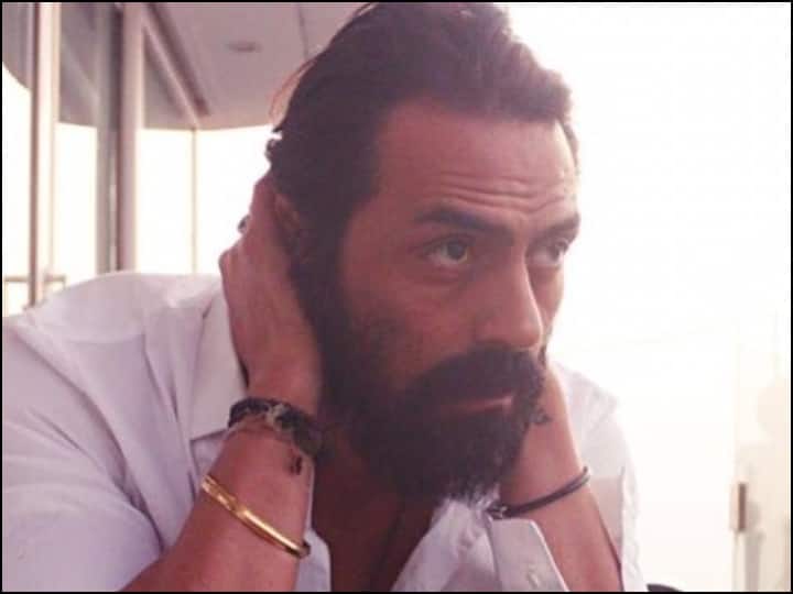 फिल्मों से ज्यादा बिजनेस में कामयाब हैं बॉलीवुड के ये 5 सितारे