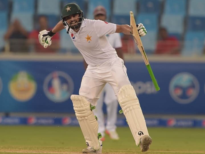 Pune based museum buy Azhar ali bat in bid of 10 lakh rs, Pakistan ...