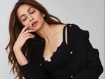 अभिनेत्री कृति खरबंदा का नया पोल डांस वीडियो हो रहा है वायरल, यहां देखें