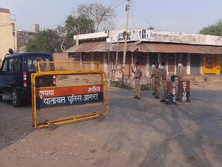 Agra administration strict about lockdown कोरोना संकट: आगरा में बेकाबू होते हालात के बाद सख्ती, बेवजह बाहर निकले तो दर्ज होगा मुकदमा