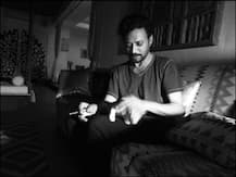 बिल्ली के साथ खेलते इरफान खान का वीडियो आया सामने, बेटे बाबिल ने तस्वीर भी शेयर की