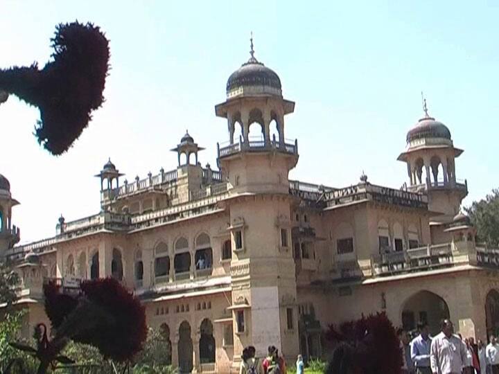 UP: लॉकडाउन में इलाहाबाद यूनिवर्सिटी का नाम बदलने की तैयारी पर मचा कोहराम, सपा ने राष्ट्रपति से की शिकायत