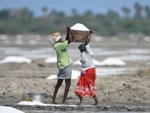 विशेष सीरीज़: जनता पूछ रही सवाल, सरकार के वो कौन से होंगे कदम जो हालात लेंगे संभाल?