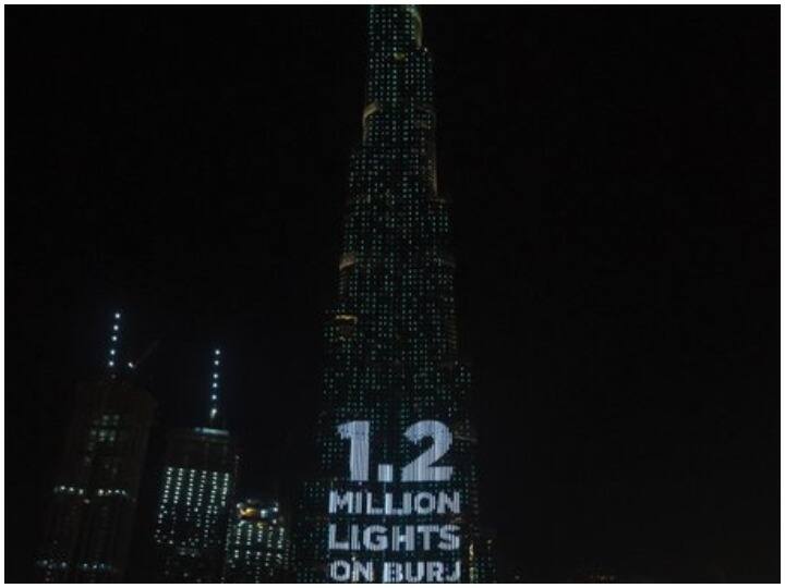 दुबई: बुर्ज खलीफा ने 12 लाख लोगों के लिए इकट्ठा किया राशन, इस खुशी में 12 लाख लाइट्स जलाई गईं Dubai: Burj Khalifa achieves target of 1.2 million meals for poor दुबई: बुर्ज खलीफा ने 12 लाख लोगों के लिए इकट्ठा किया राशन, इस खुशी में 12 लाख लाइट्स जलाई गईं