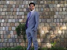 IAS Success Story: ब्याज के पैसे से की यूपीएससी की तैयारी, ऐसे बना एक किसान का बेटा आईएएस अधिकारी