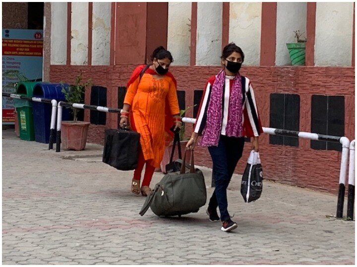 Jammu and Kashmir: All passengers arriving by plane and train will be quarantined for 14 days ANN जम्मू कश्मीर: हवाई जहाज़ और ट्रेन से आने वाले सभी यात्रियों को 14 दिन के लिए किया जाएगा क्वॉरंटीन