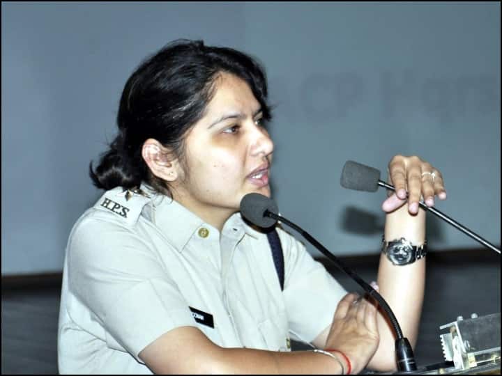 Success Story Of IRS Officer Poonam Dahiya IAS Success Story: दिन में सिर्फ 6 घंटे पढ़कर पूनम दहिया ने क्रैक किया UPSC एग्जाम