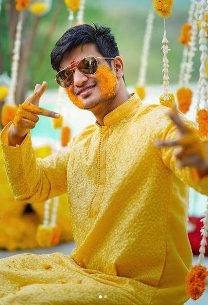  वर्कफ्रंट का बात करें तो सिद्धार्थ को 'युवथा', 'विदु थेडा', 'स्वामी रा रा, 'कार्तिकेय', 'सूर्य बनाम सूर्या' आदि लोकप्रिय फिल्मों के लिए जाना जाता है.(Photo credit: @actor_nikhil Instagram)