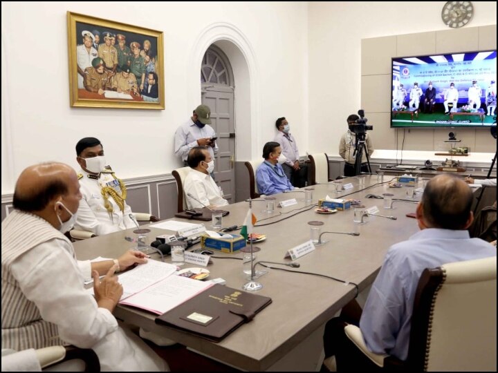 रक्षा मंत्री राजनाथ सिंह ने किया आगाह- समंदर में गैर-पारंपरिक खतरों से कोस्टगार्ड रहे सचेत