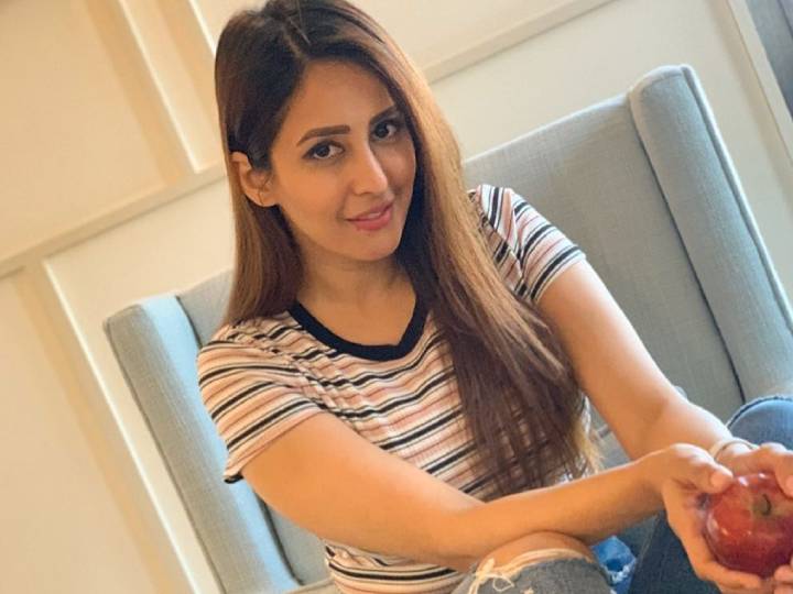 Chahat Khanna became active on social media after getting out of depression, shared this video full of savory acts Chahatt Khanna Reveals out of the depression share a video
