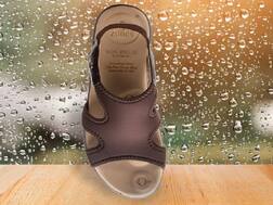 भारत में उतरेगी जर्मन फुटवियर कंपनी, चीन से प्रोडक्शन यूनिट हटाकर आगरा में करेगी निर्माण