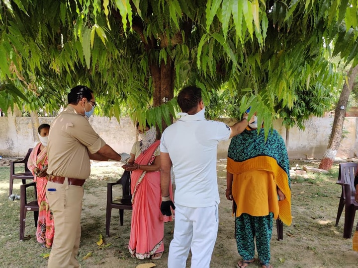 आगरा: PAC बटालियन में हुआ व्यापक सेनिटाइजेशन, कर्मचारियों की इम्यूनिटी बढ़ाने के लिए किए जा रहे ये उपाय