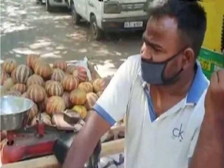 This actor of the movie Dream Girl is selling fruits on the streets in lockdown details inside