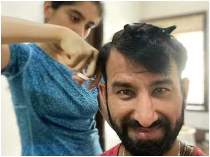Cheteshwar Pujara shares a photo of hair cutting by wife Pooja चेतेश्वर पुजारा बोले- किस पर भरोसा करना आसान, 99 पर बैटिंग के दौरान पार्टनर पर या बाल काट रही पत्नी पर