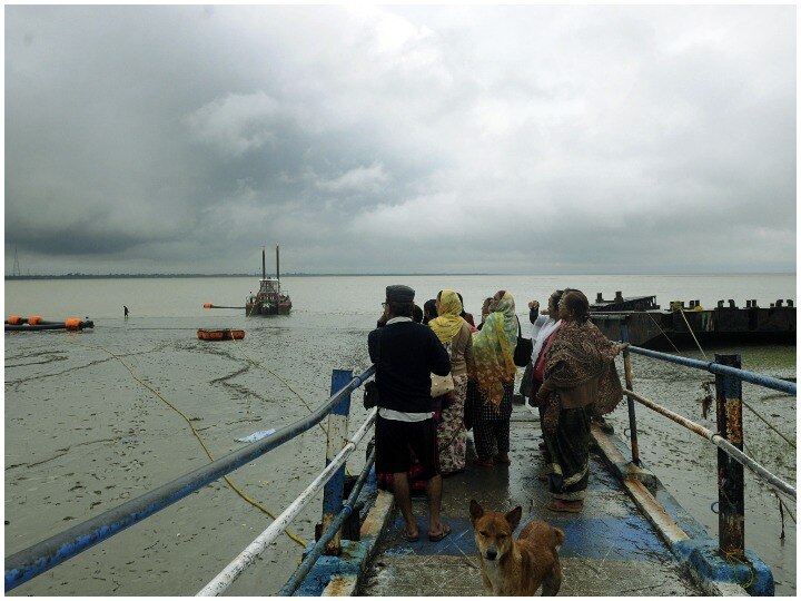 Cyclone Amphan 53 teams deployed to save lives property says NDRF Amphan Cyclone: जानमाल की क्षति रोकने के लिए NDRF की 53 टीमें तैनात, जानिए किन राज्यों में दिखेगा असर