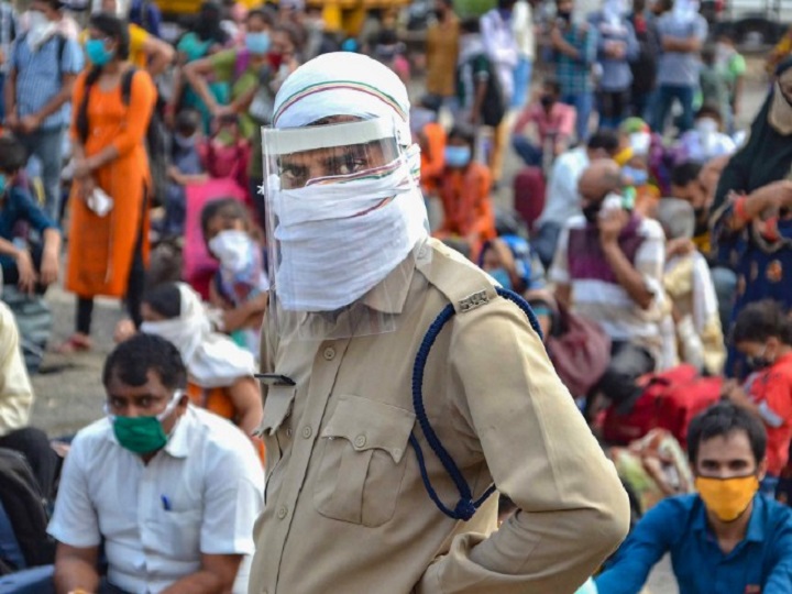 बड़ी राहत: मुंबई में 1233 पुलिसवालों ने दी कोरोना वायरस को मात, महाराष्ट्र सरकार ने कहा- गर्व है 1,233 personnel of Mumbai Police recovered from COVID-19: Maharashtra government