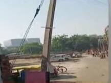 दिल्ली-गुरुग्राम बॉर्डर के पास पालम विहार में हंगामा, सीमा पार करने से रोकने पर लोगों ने किया पथराव