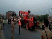 इटावा: पिकप और ट्रक की भिड़ंत में 6 किसानों की दर्दनाक मौत, मंडी में सब्जी बेचने जा रहे थे