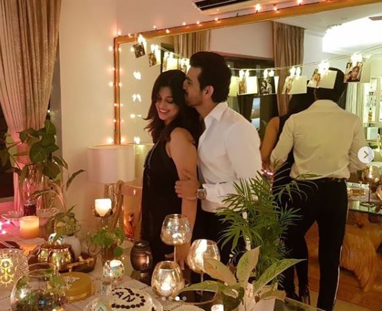 Anniversary: ​​Arjun Bijlani celebrates 7th wedding anniversary with wife Neha; pictures of romantic dinner date go viral