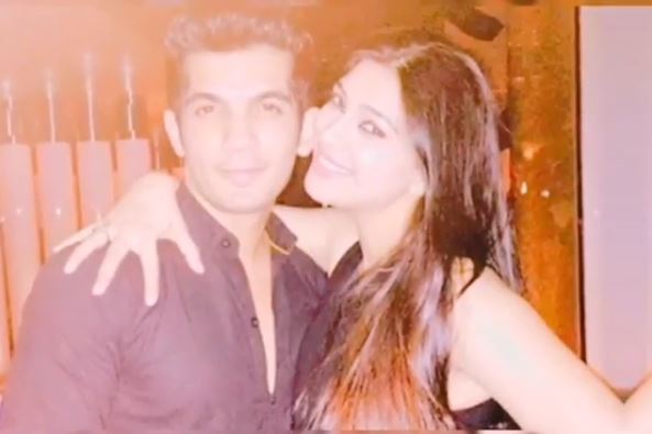 Anniversary: ​​Arjun Bijlani celebrates 7th wedding anniversary with wife Neha; pictures of romantic dinner date go viral