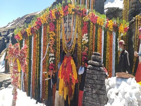 विधि-विधान से खुले तीसरे केदार के रूप में विख्यात भगवान तुंगनाथ धाम के कपाट विधि-विधान से खुले तीसरे केदार के रूप में विख्यात भगवान तुंगनाथ धाम के कपाट