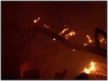 दिल्ली: कीर्ति नगर में लगी भीषण आग, 100 झुग्गियों हुई जलकर खाक