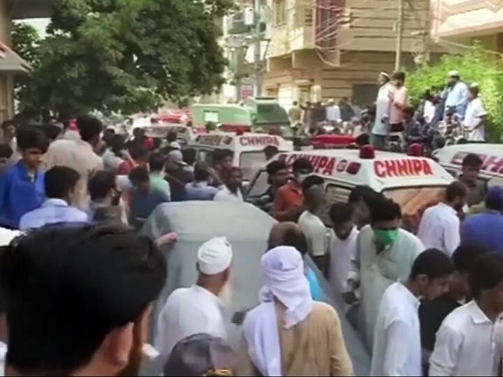 डॉन अखबार ने सिंध के स्वास्थ्य मंत्री के मीडिया समन्वयक मीरन युसूफ को कोट करते हुए कहा कि स्वास्थ्य एवं लोक कल्याण मंत्री ने घटना के बाद कराची के सभी प्रमुख अस्पतालों में आपात स्थिति की घोषणा की है.