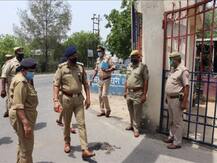 Noida: 'मॉडल सैलून' में तब्दील होगा पुलिस लाइन की 'बारबर शॉप', पुलिस आयुक्त का निर्देश