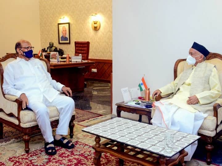 Mumbai: NCP chief Sharad Pawar meets Maharashtra Governor महाराष्ट्र में शिवसेना, NCP और कांग्रेस की गठबंधन सरकार पर खतरा, शरद पवार ने की राज्यपाल से मुलाकात