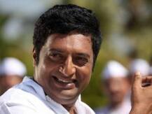 घर वापसी कर रहे मजदूरों के मसीहा बने प्रकाश राज, निशुल्क बस सेवा से रोज सैकड़ो लोगों को पहुंचा रहे हैं घर