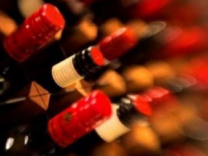 Zomato says After Jharkhand home delivery of liquor will be available in Odisha झारखंड के बाद अब इस राज्य में घर तक शराब पहुंचाएगी Zomato