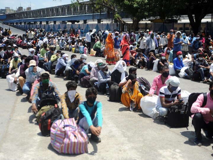 SC takes cognizance of the plight of migrant workers ANN प्रवासी मजदूरों की बदहाली पर SC ने लिया संज्ञान, कहा- सरकार को करने होंगे विशेष इंतजाम