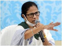 अपनी मर्जी से ट्रेनें चला रहा है रेलवे, PM मोदी दें दखल- ममता बनर्जी