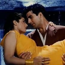 रवीना टंडन का खुलासा, तेज बुखार और पीरियड्स के दर्द में ऐसे की थी अक्षय कुमार संग ‘टिप-टिप बरसा पानी’ गाने की शूटिंग